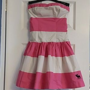 Black and white fit &flare strapless dress